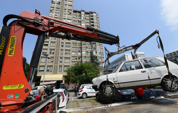 Паук и даље чисти Нови Сад од кршева